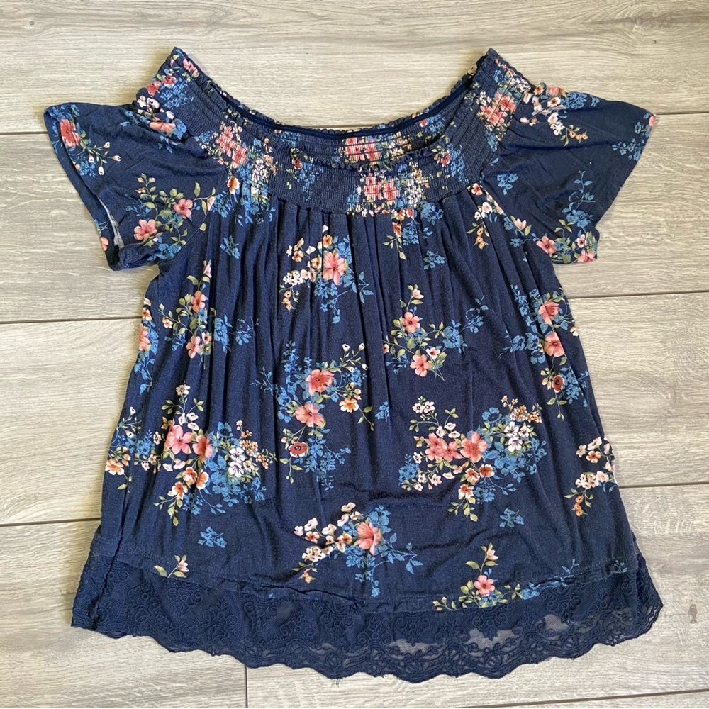 😀 Floral Top with Lace🌹